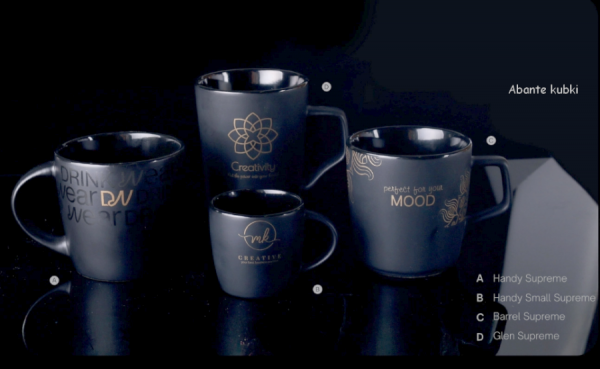 czarne kubki
