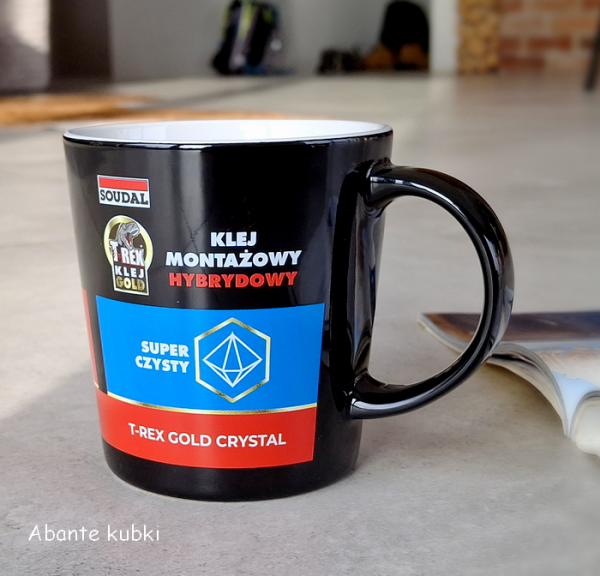 czarny kubek