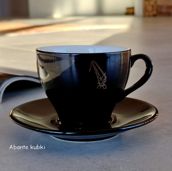 czarna filiżanka