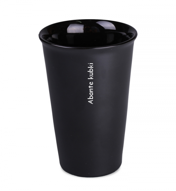 czarny kubek