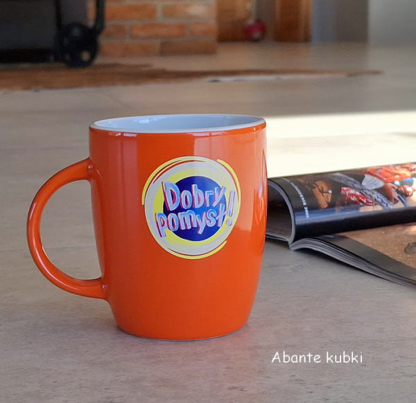 pomarańczowy kubek