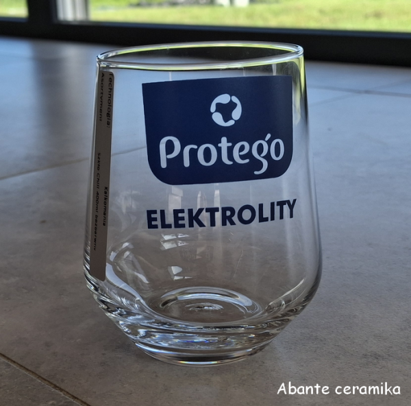 szklanka z nadrukiem