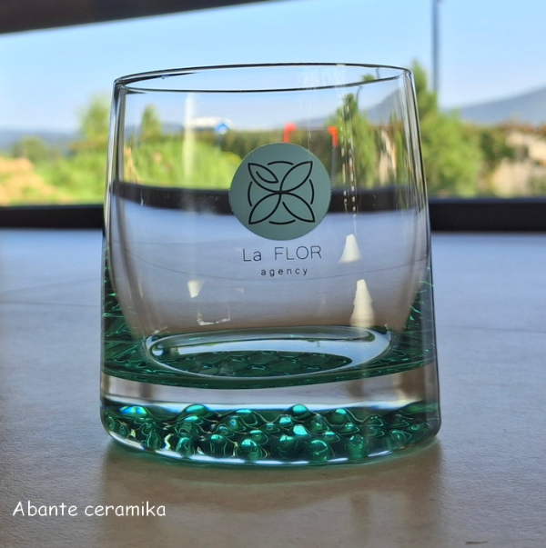 szklanka z nadrukiem